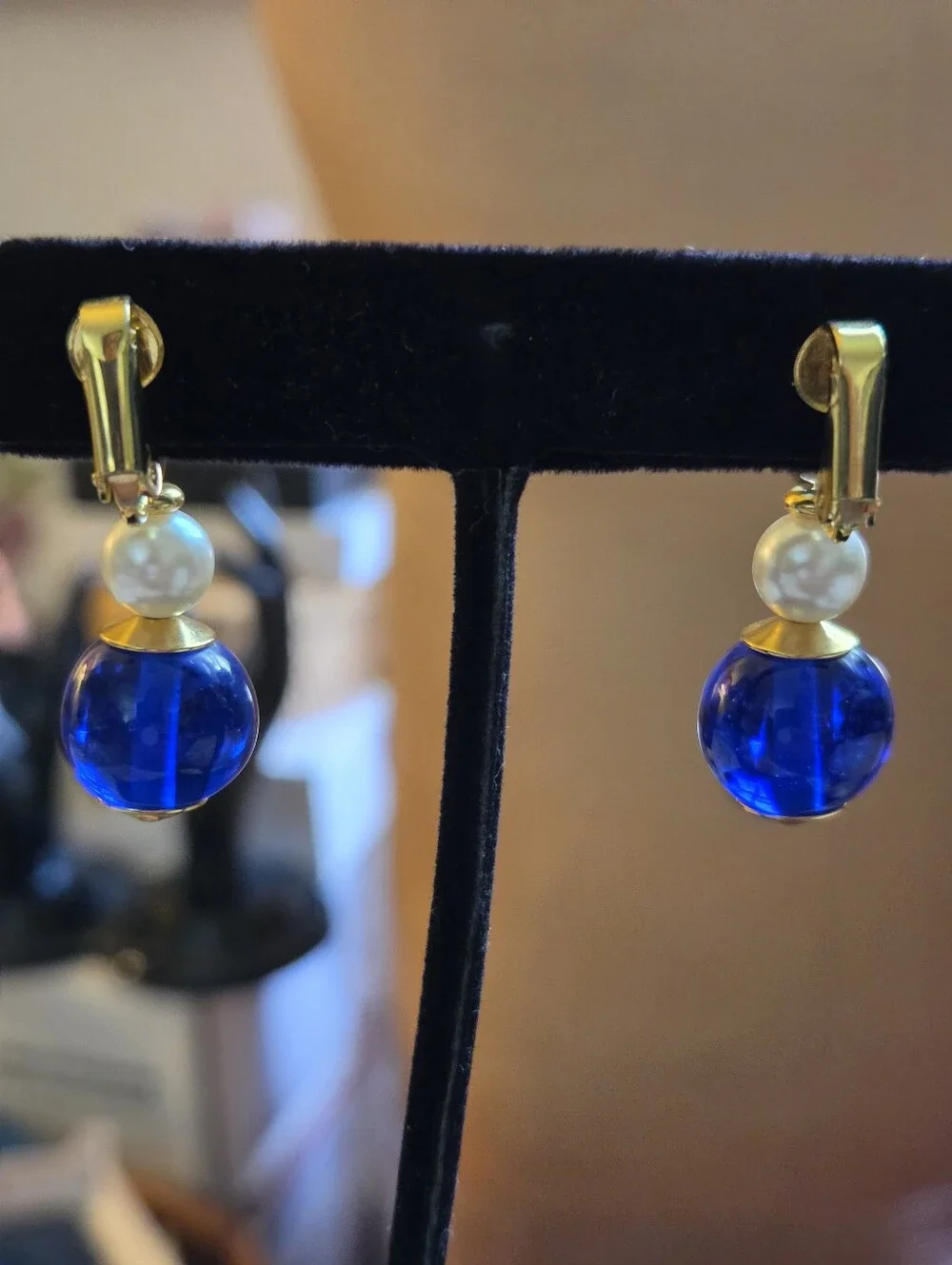 Vintage Classic Drop Earrings Clip on Blue Glass Gold Pearl